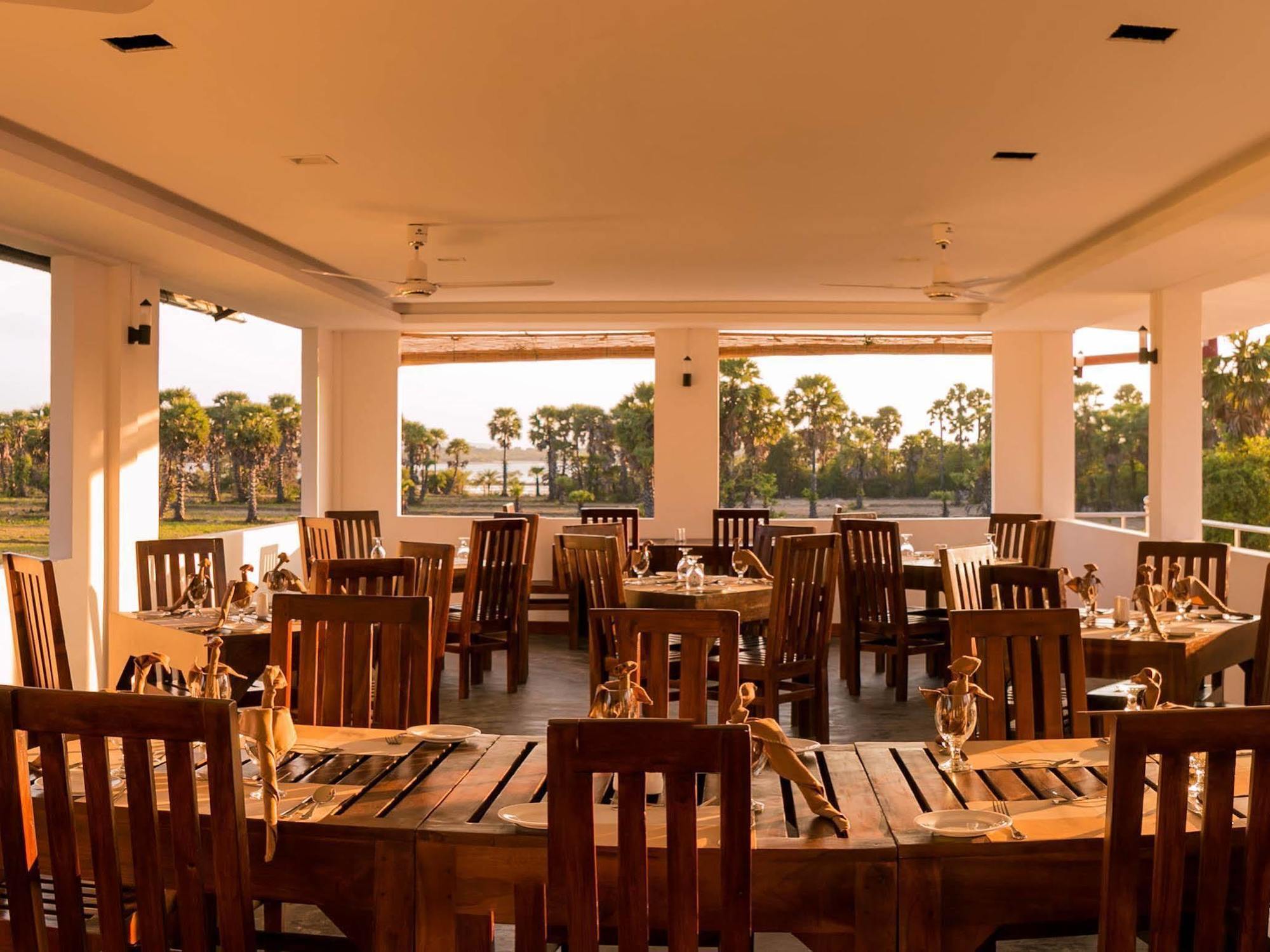 Palmera Eco Resorts Nilaveli Trincomalee Buitenkant foto