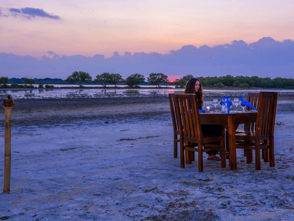 Palmera Eco Resorts Nilaveli Trincomalee Buitenkant foto