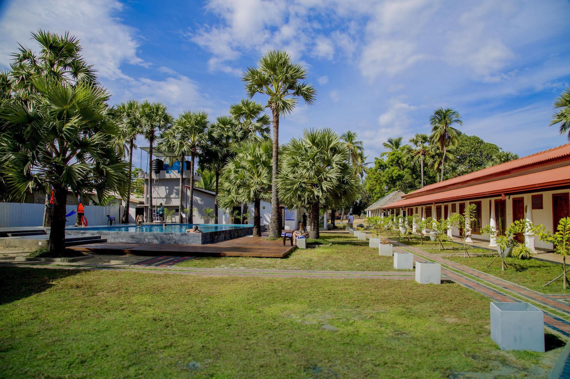 Palmera Eco Resorts Nilaveli Trincomalee Buitenkant foto